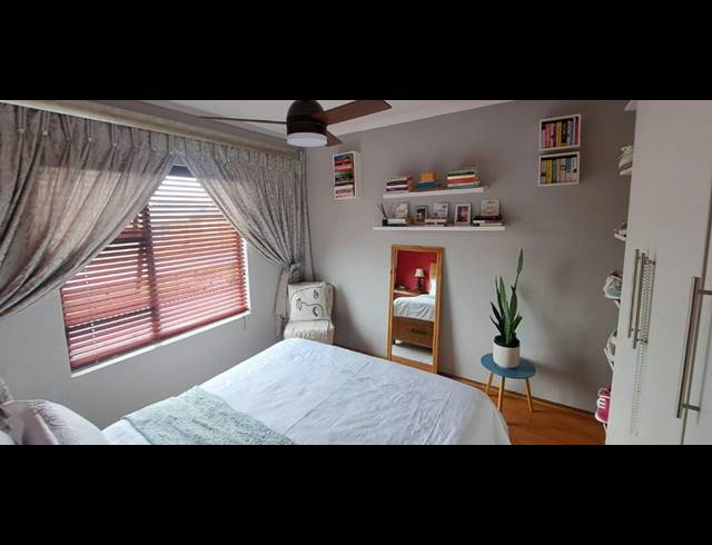 2 BEDROOM APARTMENT FOR SALE IN ALBERTSDAL